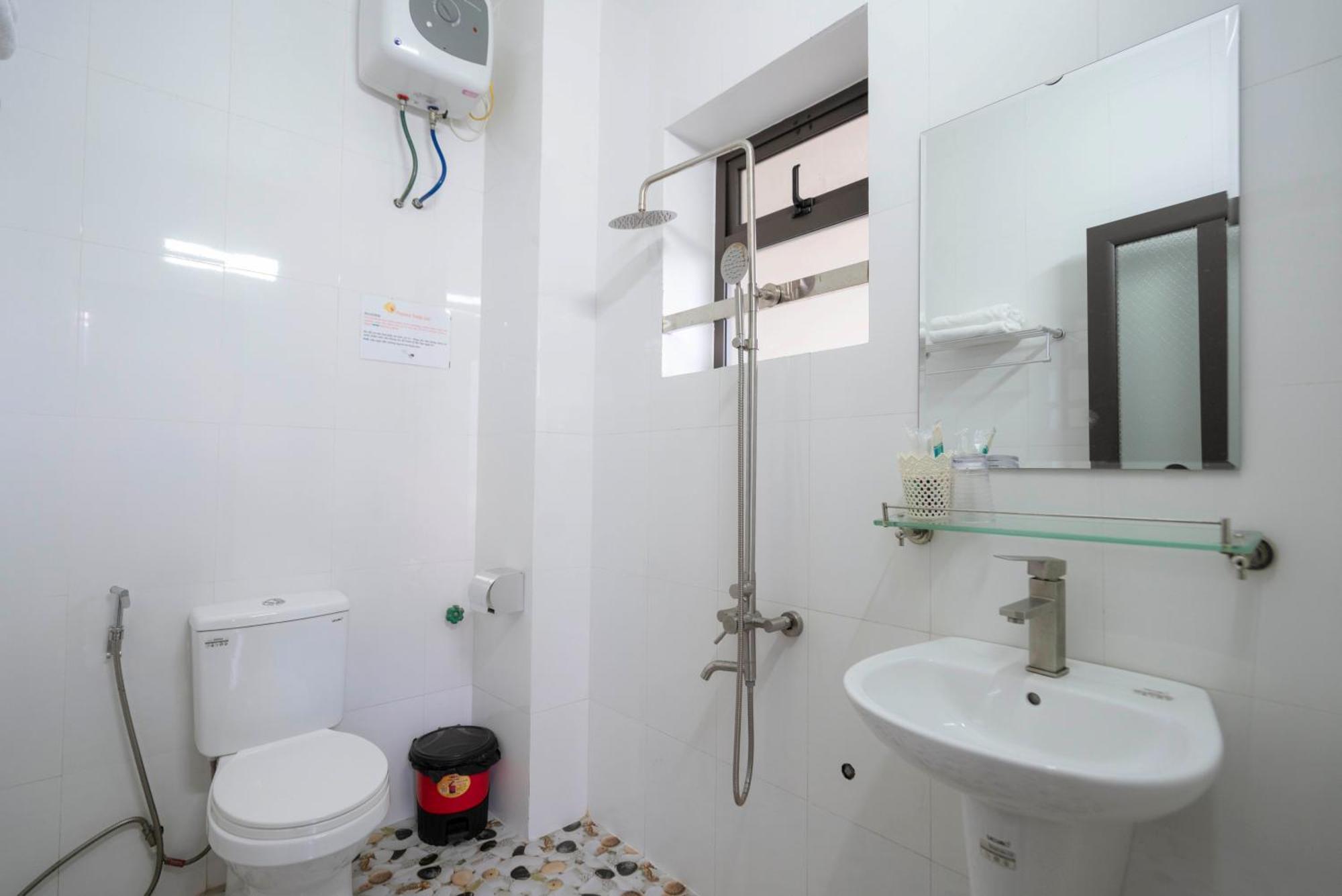 Fancy House Hotel Ha Long Bagian luar foto